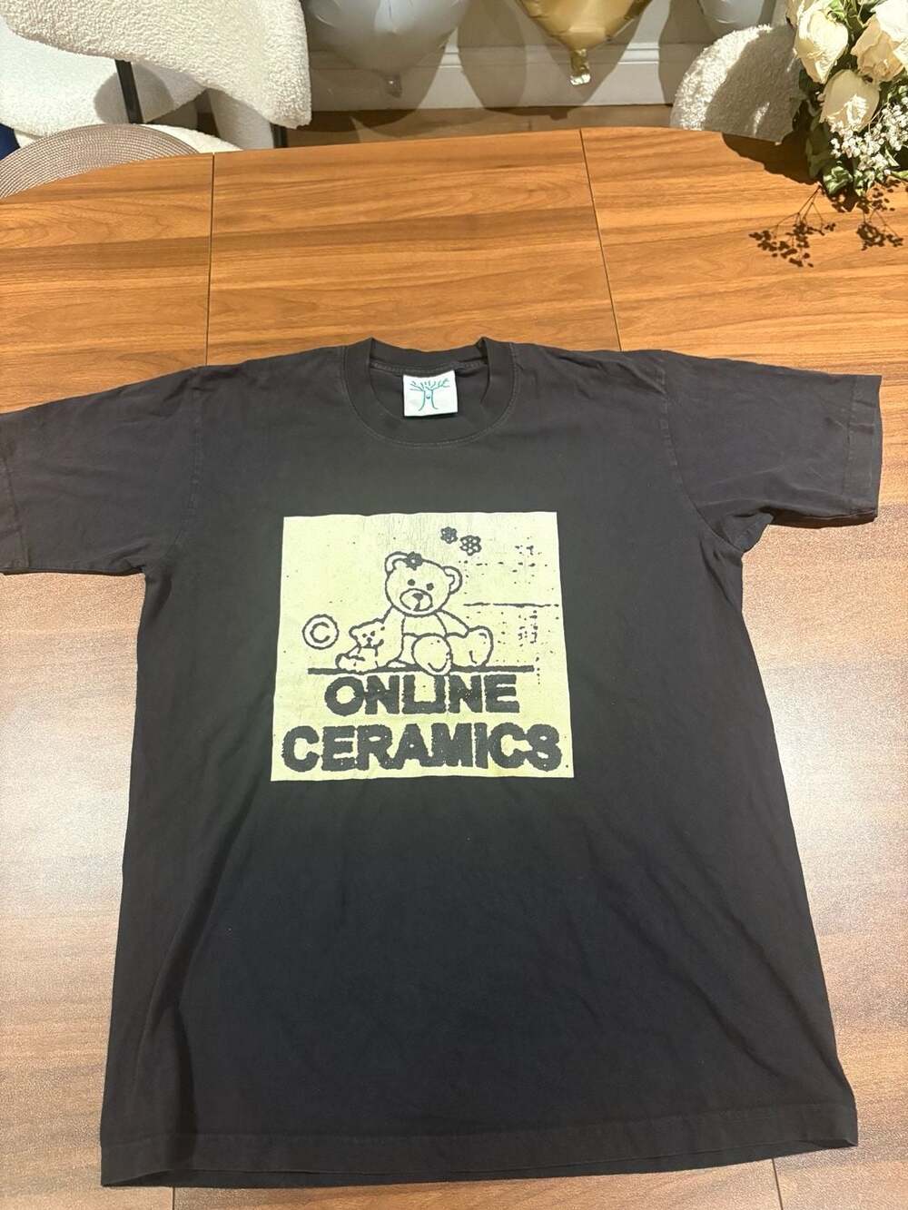 Online Ceramics Black Bear Graphic T-Shirt Size M